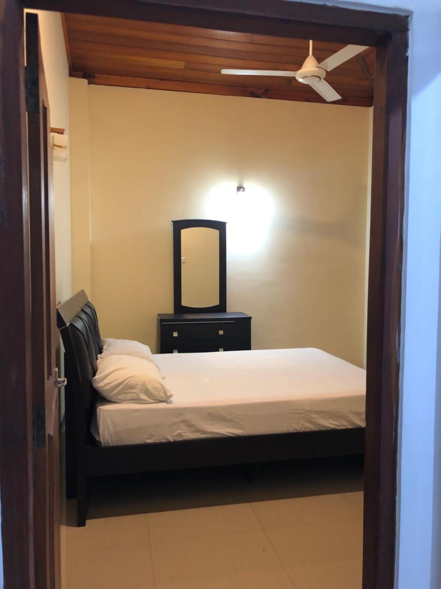 Senarathna Guest House Weligama Exterior photo