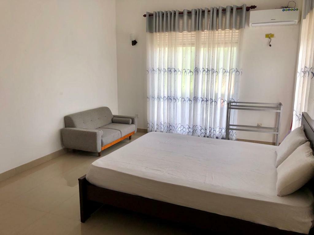 Senarathna Guest House Weligama Exterior photo